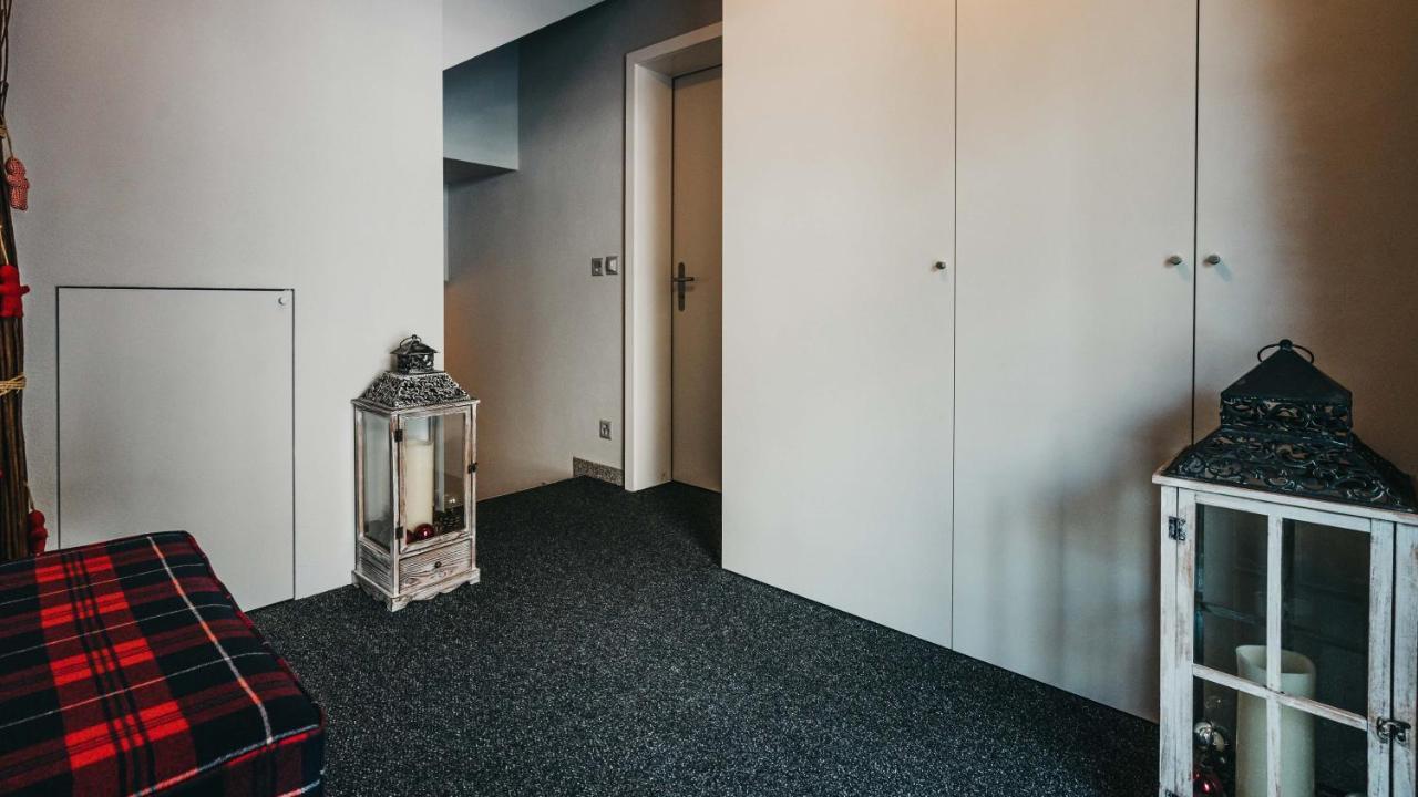 Charming 4 Bed Flat In Flims 아파트 외부 사진